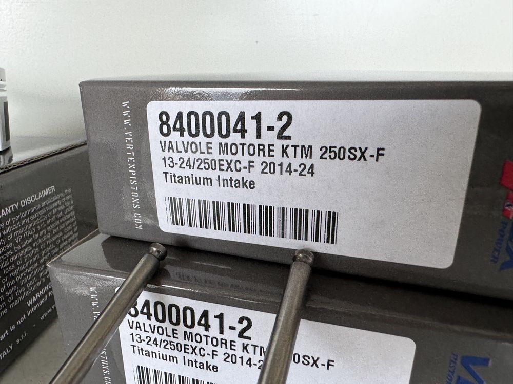 НОВ Комплект Цилиндър Бутало Клапани Гарнитури KTM SX-F 250 2013/2015
