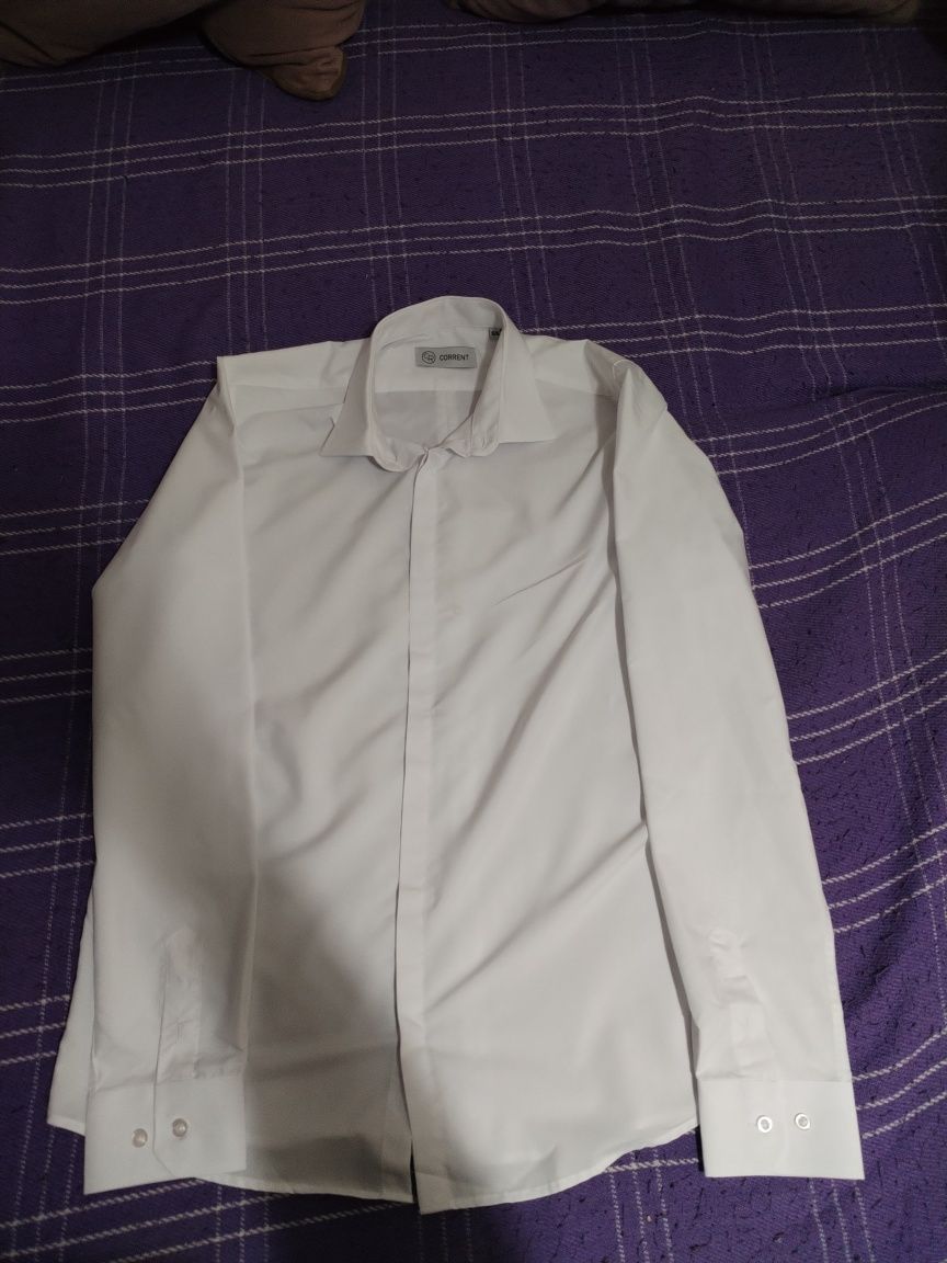 Белая рубашка продаю за 3999теңге