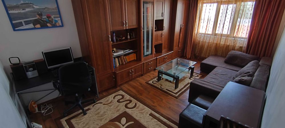 Apartament 2 camere decomandate - 45 m2, zona centrala langa Primarie