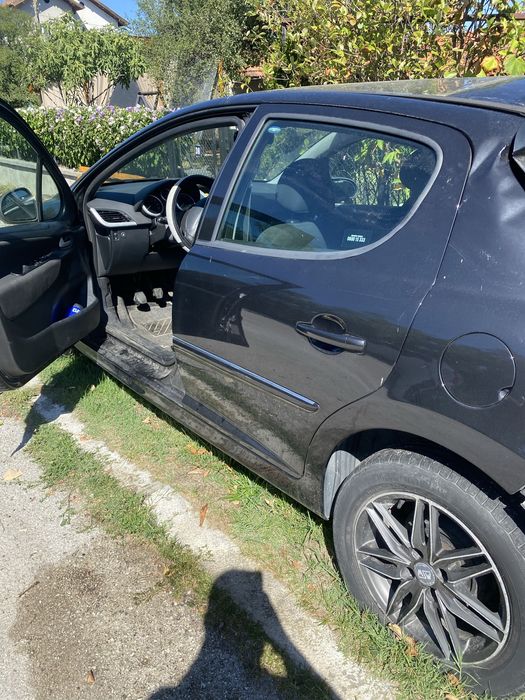 Пежо 207 с газова уредба