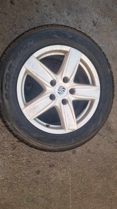 Jante Porsche Cayenne R18 cu anvelope de iarna