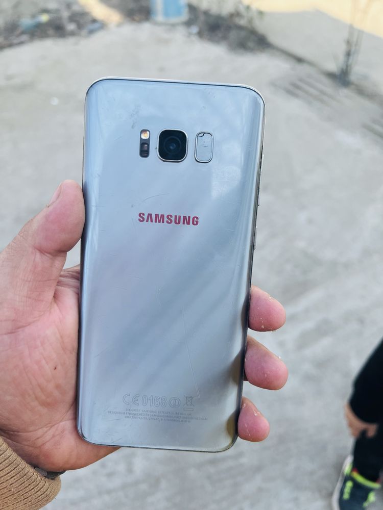 S8 plus pentru piese display defect in rest e perfect functional