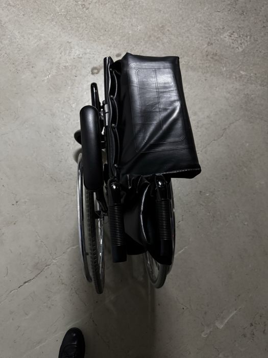 Инвалидная коляска