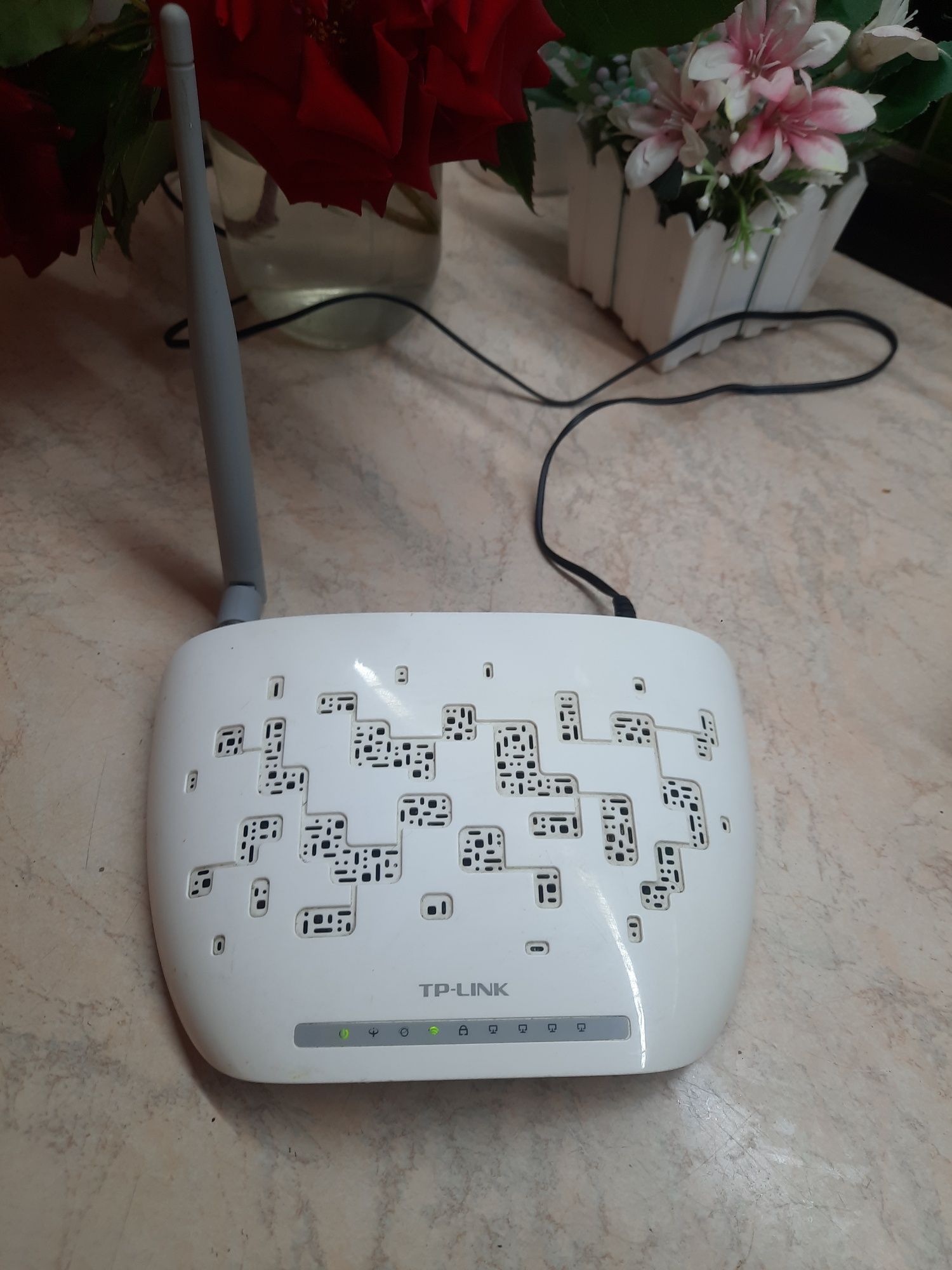 Wi-Fi  роутeр практически новый