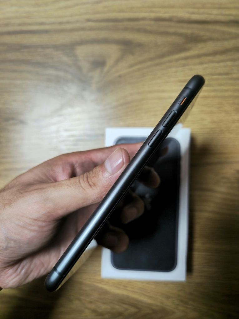 iPhone 11 ideal 64GB Dokument Karopka