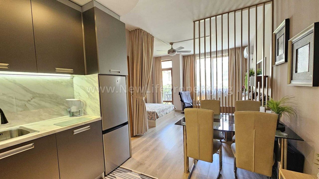 Продава се Едностаен апартамент в Свети Влас - 45 кв.м за 1834 €/кв.м - Снимка #1
