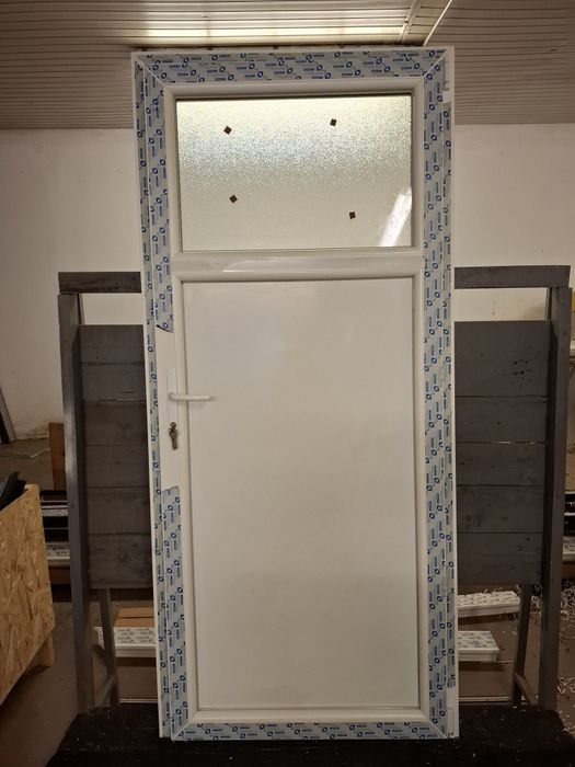 Vând usa termopan noua
