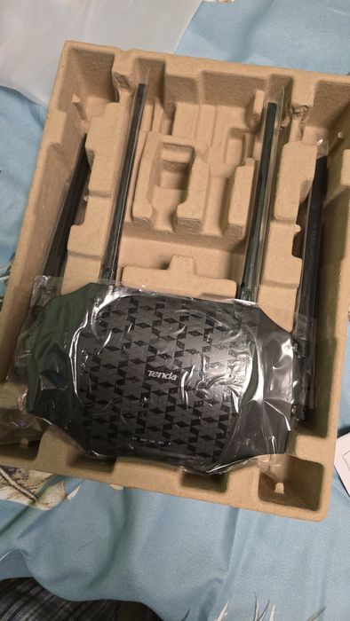 Router Wireless Gigabit Tenda AC21 AC2100, Dual-Band 300 + 1733 Mbps,