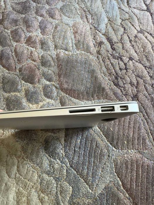 MacBook Air 13-inch, Mid 2011 (partial functional)