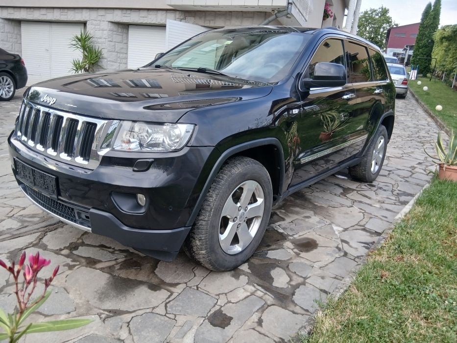 Vând JEEP GRAND Cherokee