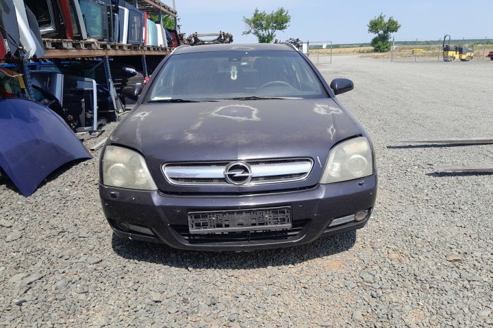 Dezmembrez Opel Signum C [2003 - 2005] Hatchback 1.9 CDTI MT (150 hp)