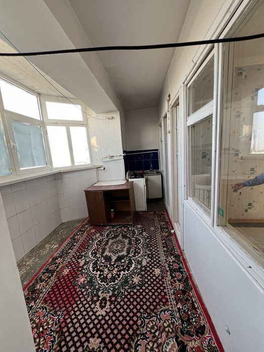 2 xona qilingan remonti yaxshi jihozlari qoladi