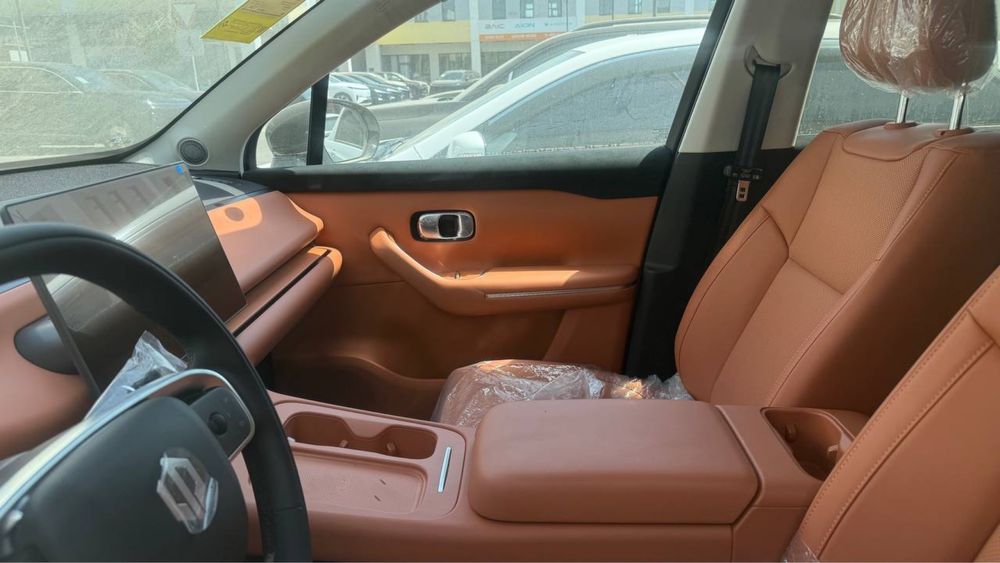 LEAPMOTOR C16 Gibrid 2025 yil bez probeg Natarus
