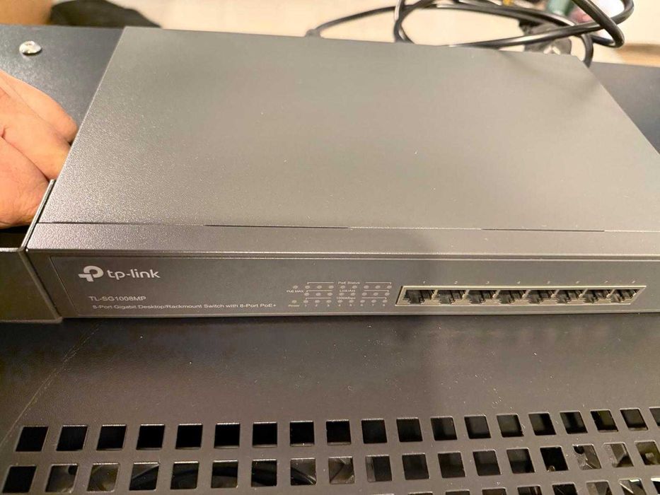Switch TP-Link 8 porturi PoE+, Desktop/Rackmount