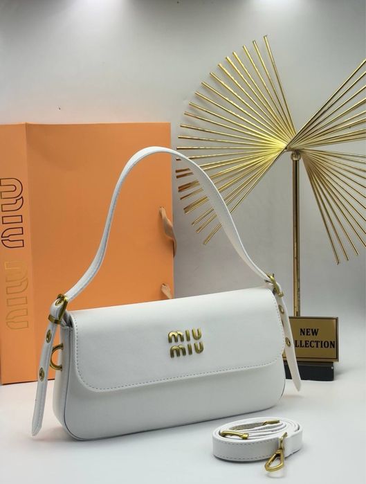 Geanta Miu Miu noua !!! Dimensiuni 28/15 !!!