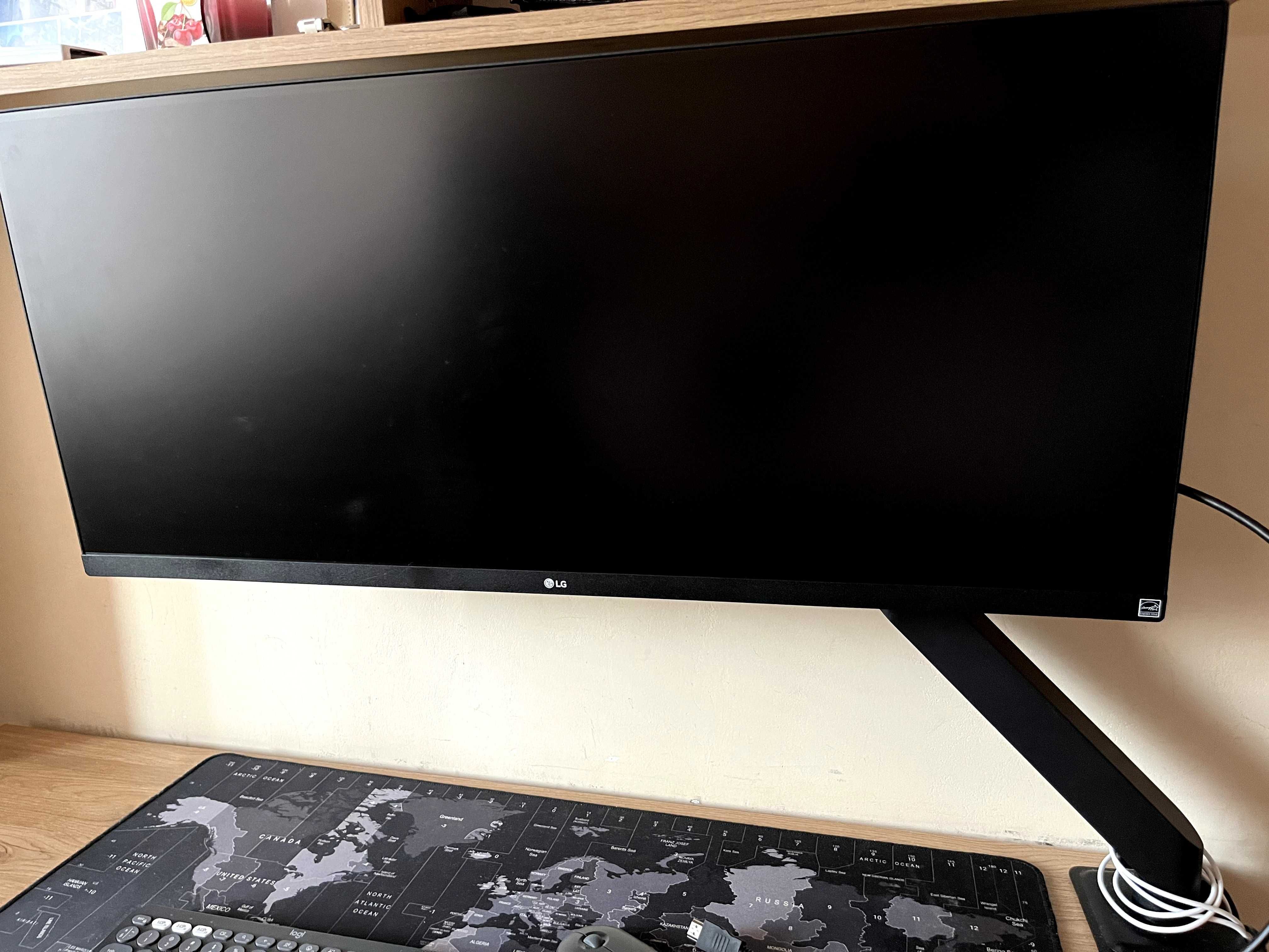 Монитор 34" LG 34WP550-B + ергономично рамо