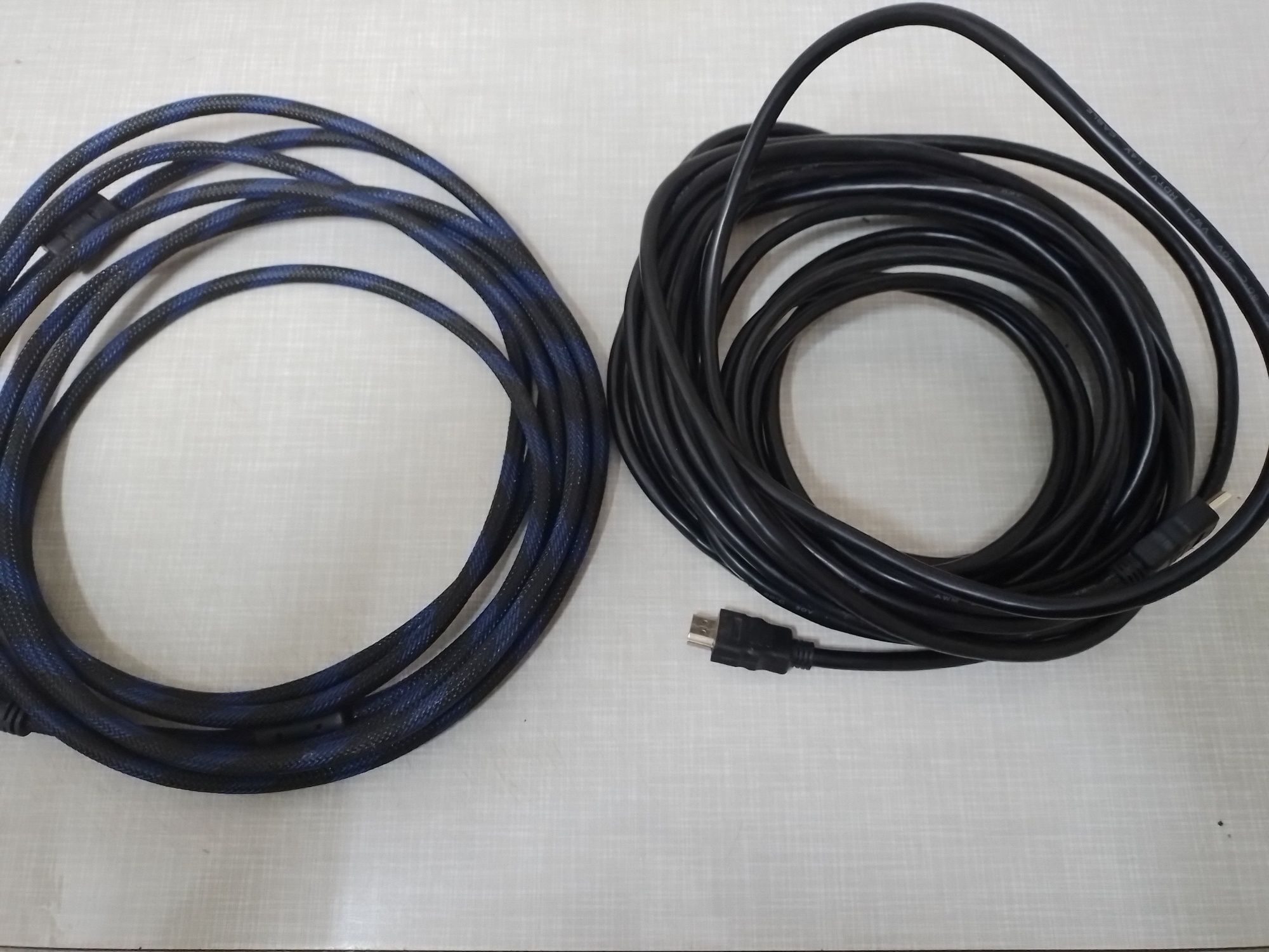 HDMI кабел хорошем состеанеям от 5 метров до 9 метра