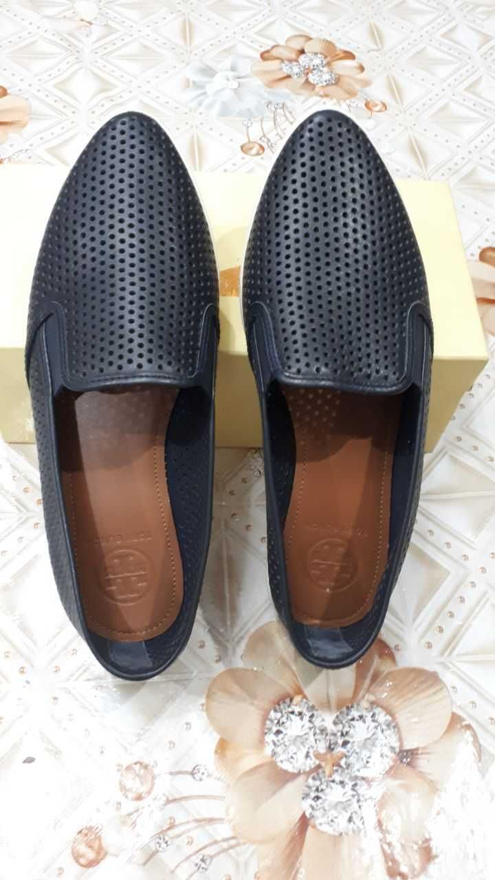 СРОЧНО ПРОДАЮ кожаные женские мокасины фирмы Tory Burch