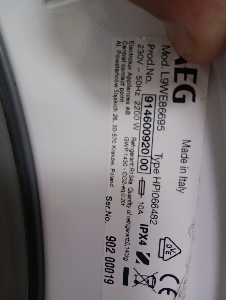 Пералня със сушилня с термопомпа АЕГ Aeg  9/6 кг  2 години гаранция!