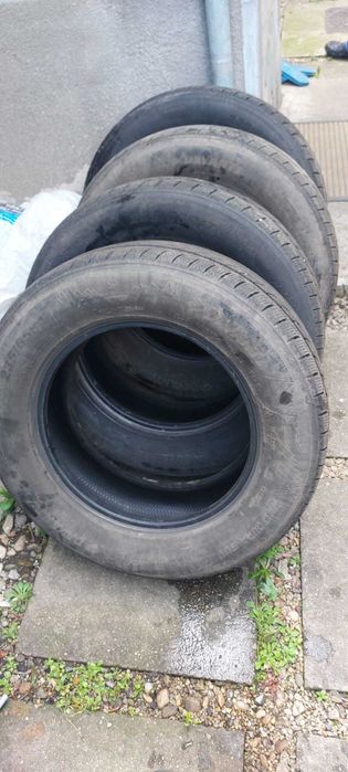 Anvelope de Iarna Davanti 235/65/R17