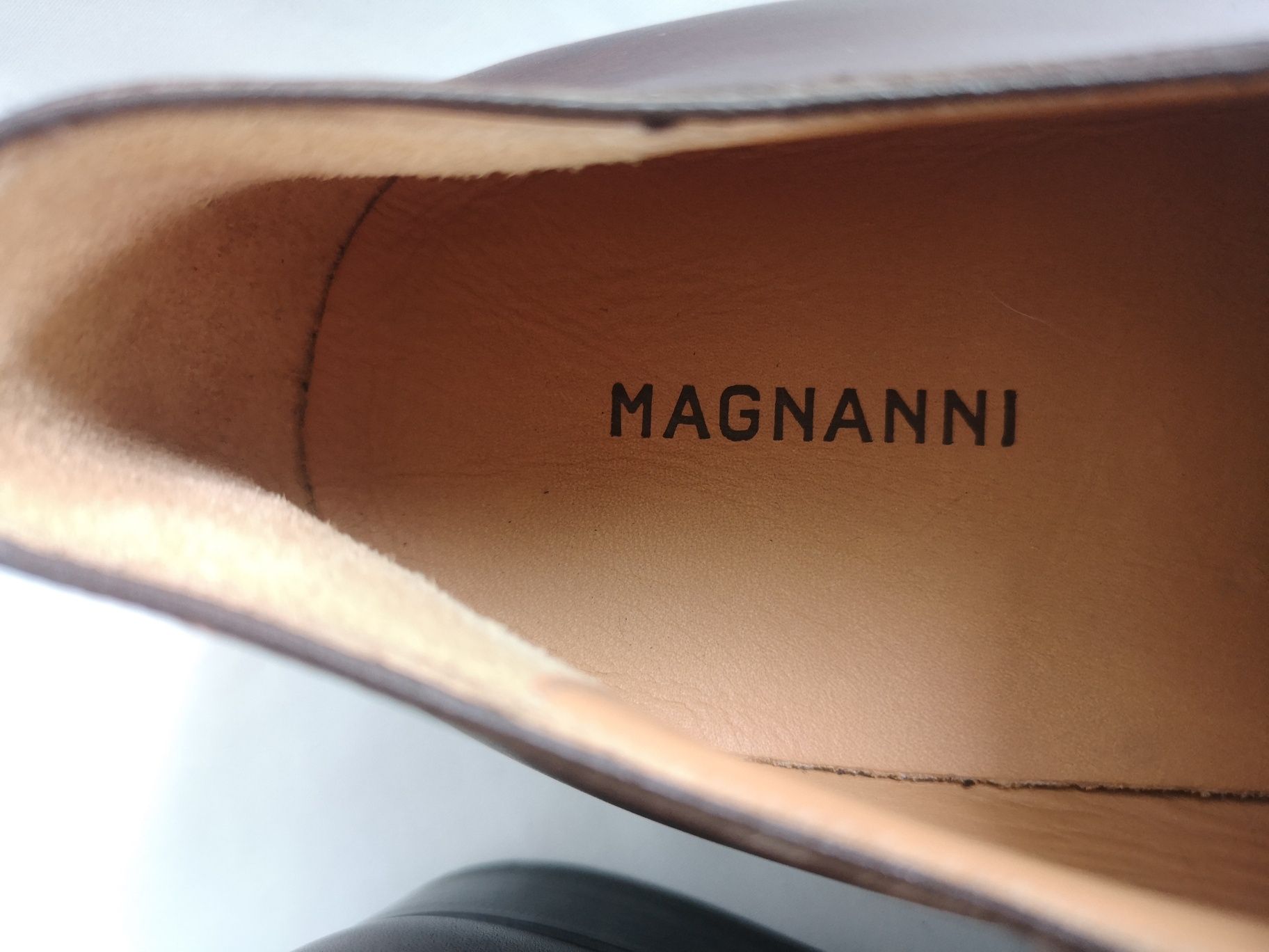 нови MAGNANNI, естествена кожа, номер 45