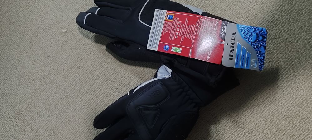 Mănuși pentru vreme rece