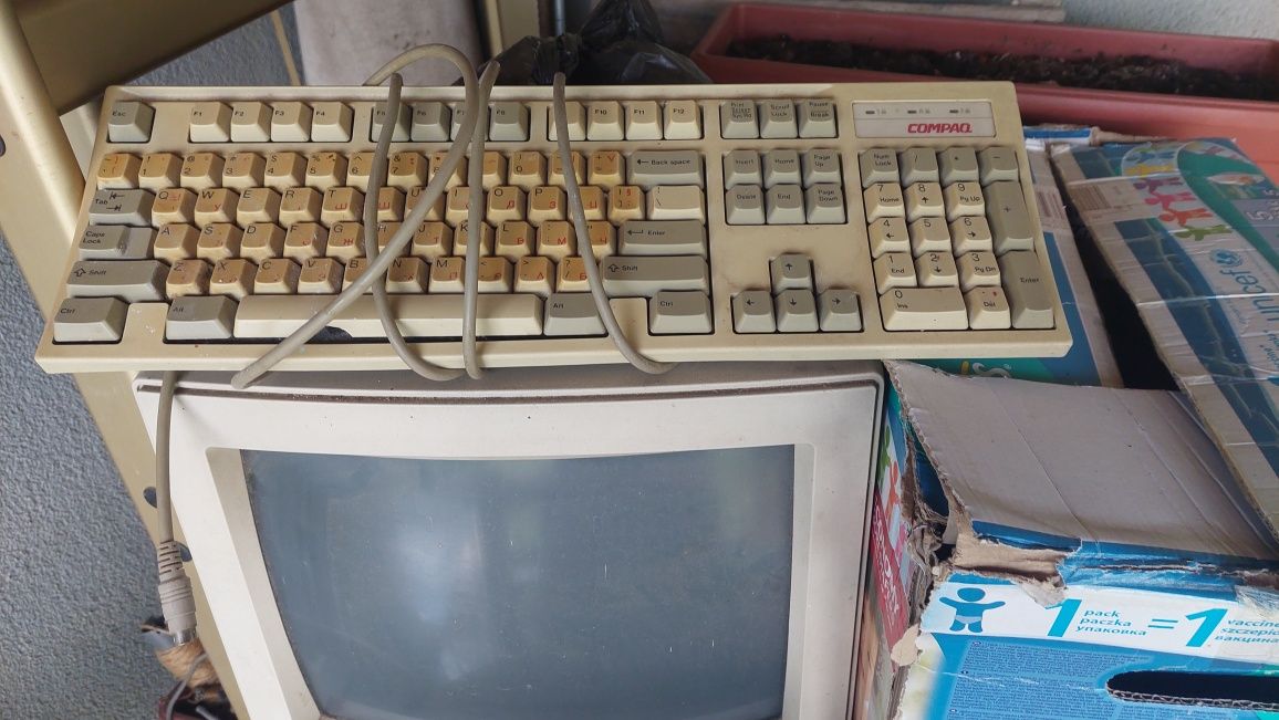 Антика монитор Compaq