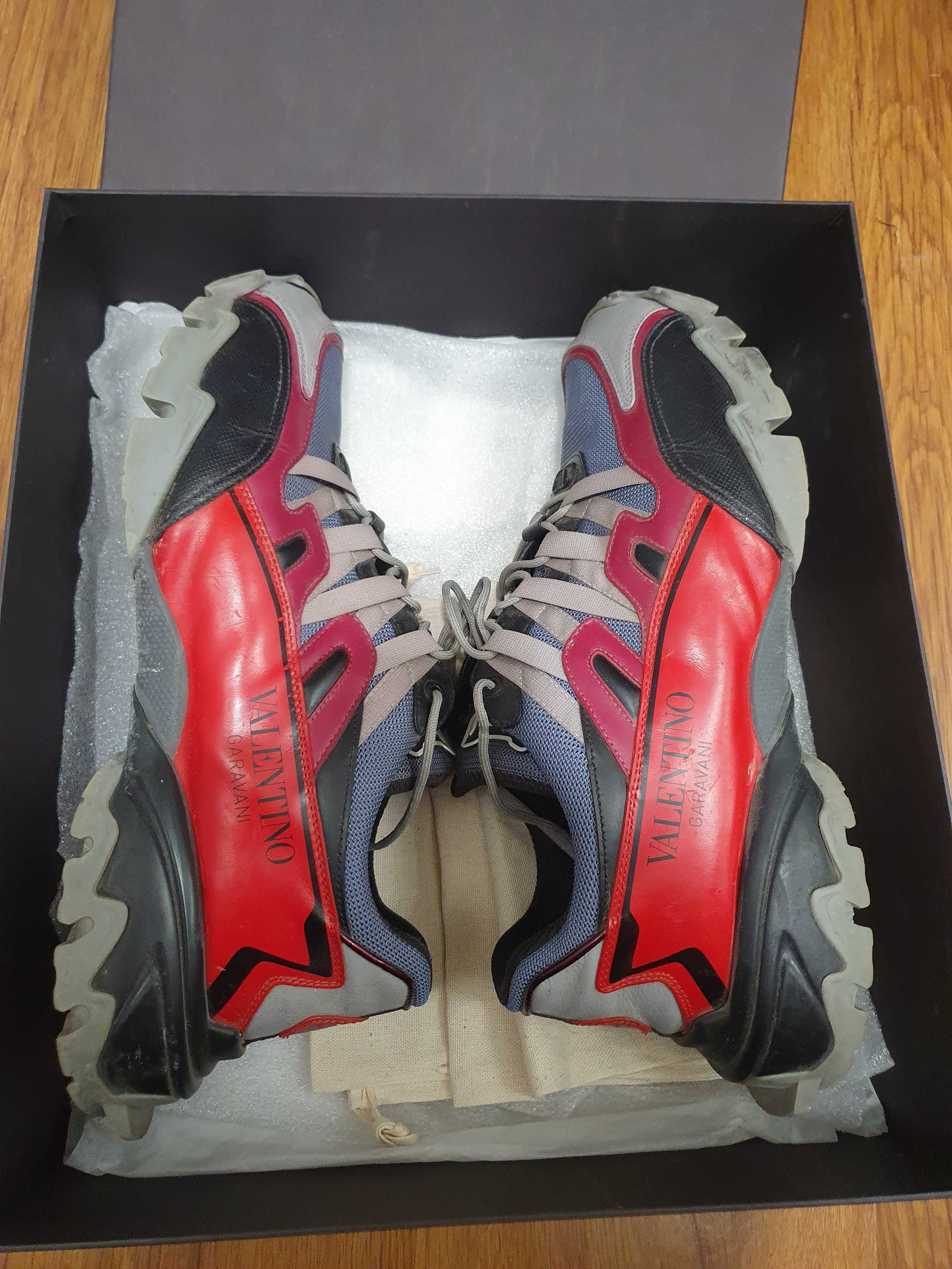100% оригинални Valentino Garavani Climbers 46