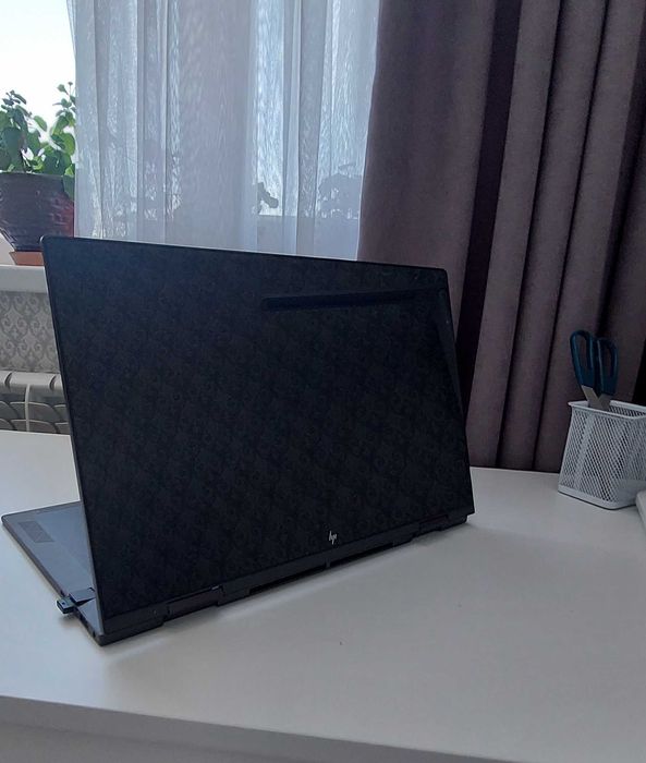 Продам ноутбук hp envy x360 convertible 15 (Ryzen 5)