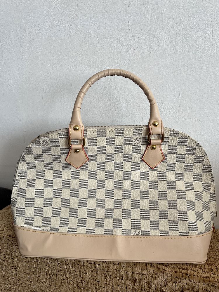 Geantă Louis Vuitton