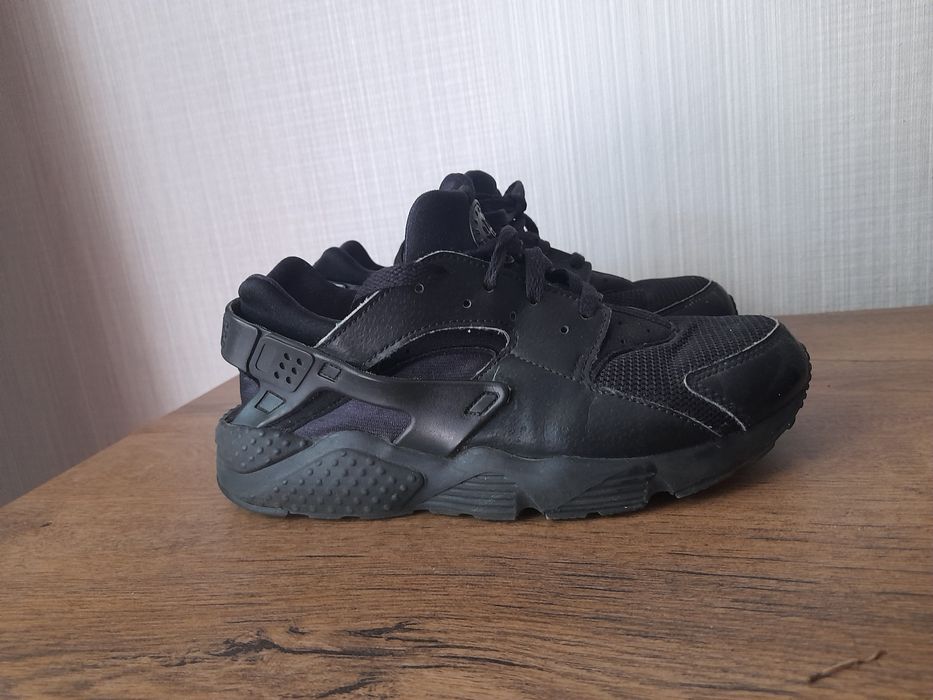Nike Huarache маратонки 34- 35 номер.