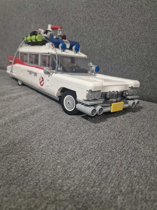 Продавм Lego ecto1 10274 ghost busters .