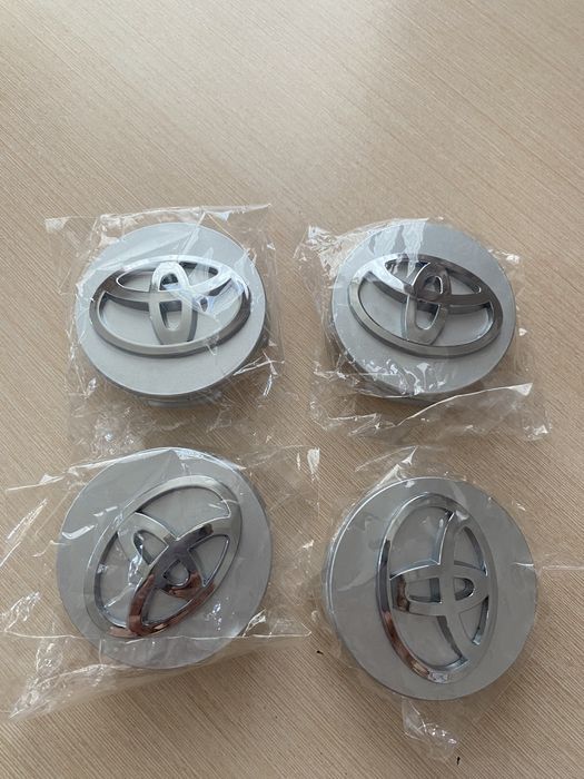 Колпачки заглушки на диски Toyota