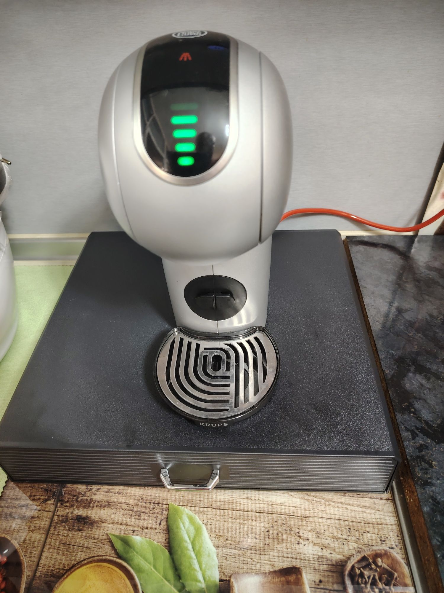 Стойка ( чекмедже) за капсули Dolce Gusto