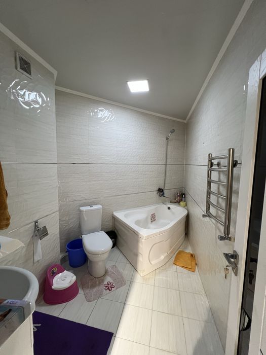 Ijaraga uy qizlarga sheriklikga