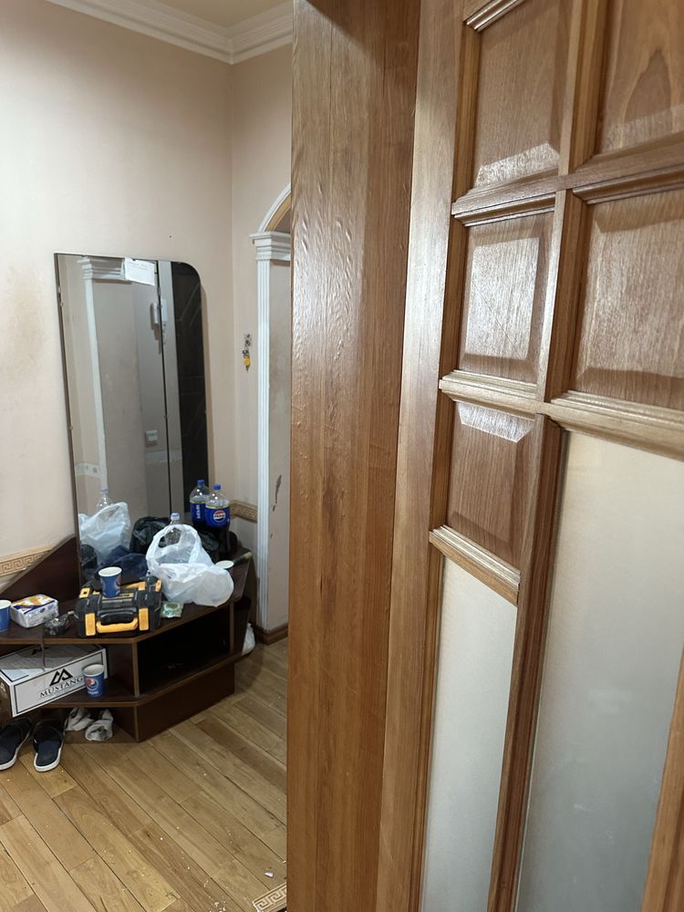 Продам дубовые двери 6 шт
