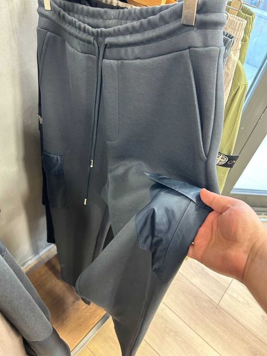 Compleu set prada hanorac si pantalon