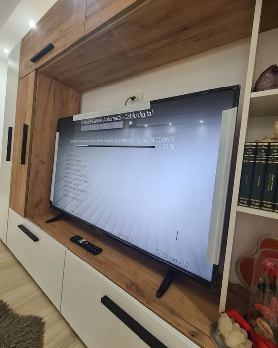 Televizor TV Smart Wellington Diagonala 109 cm