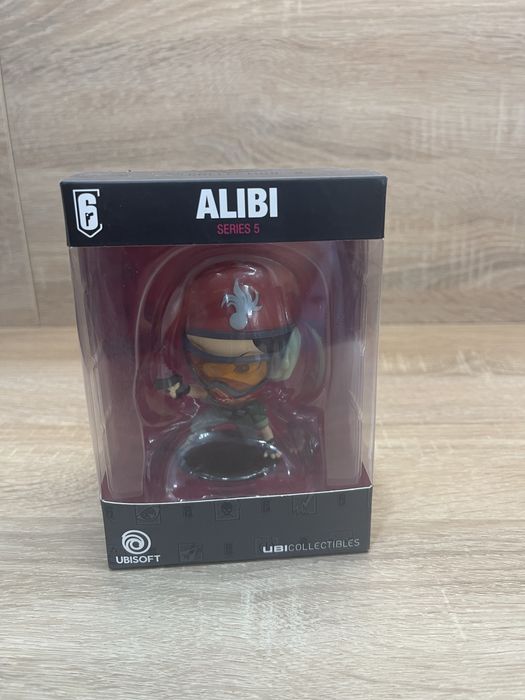 Figurine cu Alibi și cu Blitz