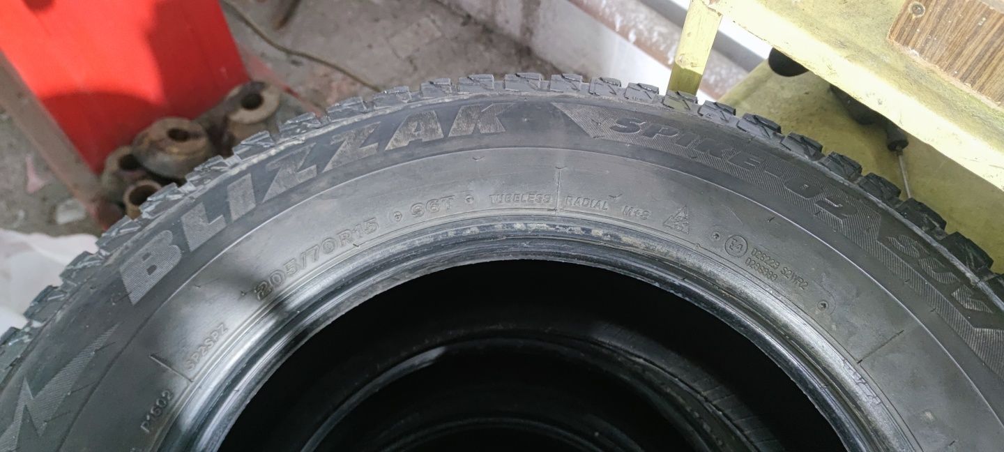 Продам шины Bridgestone