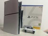 PlayStation 5 с два контролера и волан