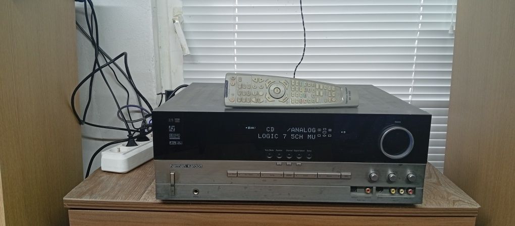 Ресивър HARMAN KARDON avr-135/230