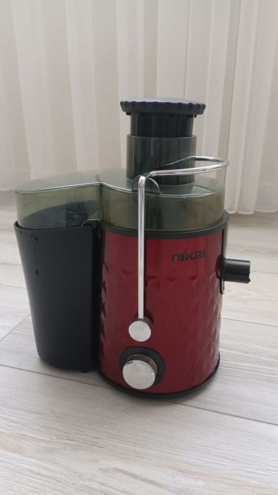 Продае́ться соковыжималка ПIKAI.