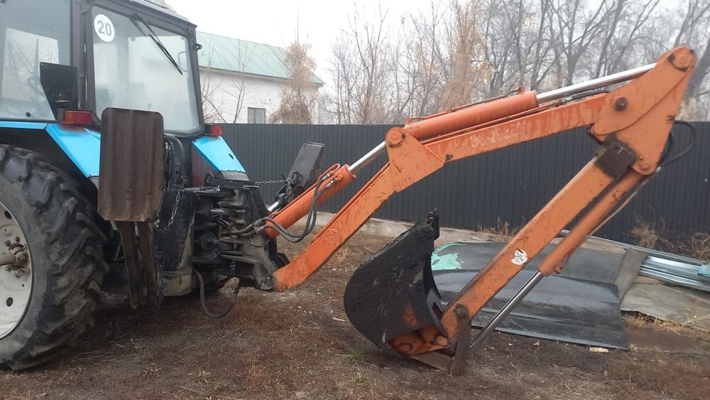 Продам Кун экскаватор и ковш погрузчик в хорошом состояние