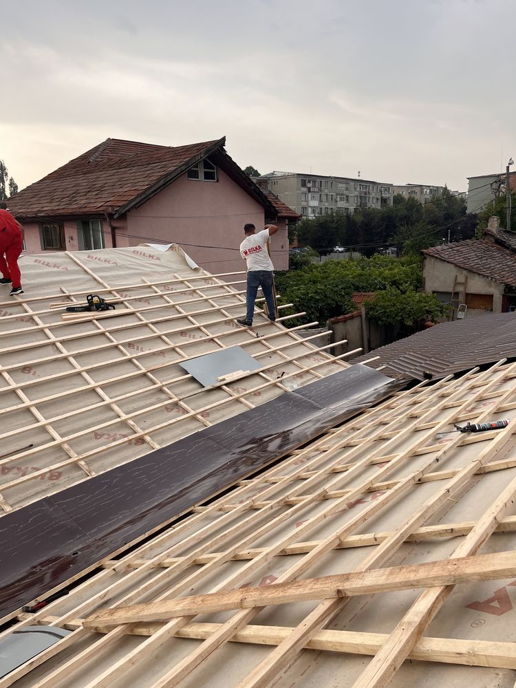 Montaj acoperis bilka reparatii urgente dulgherie jgheaburi