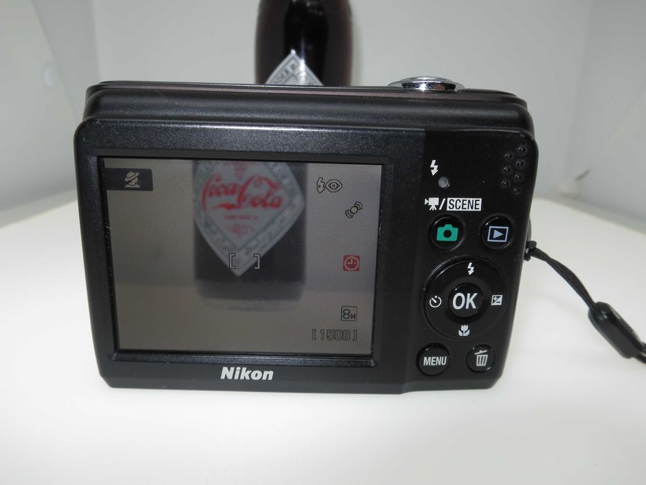 Nikon Coolpix L21 малък компактен фотоапарат дигитална камера отлична