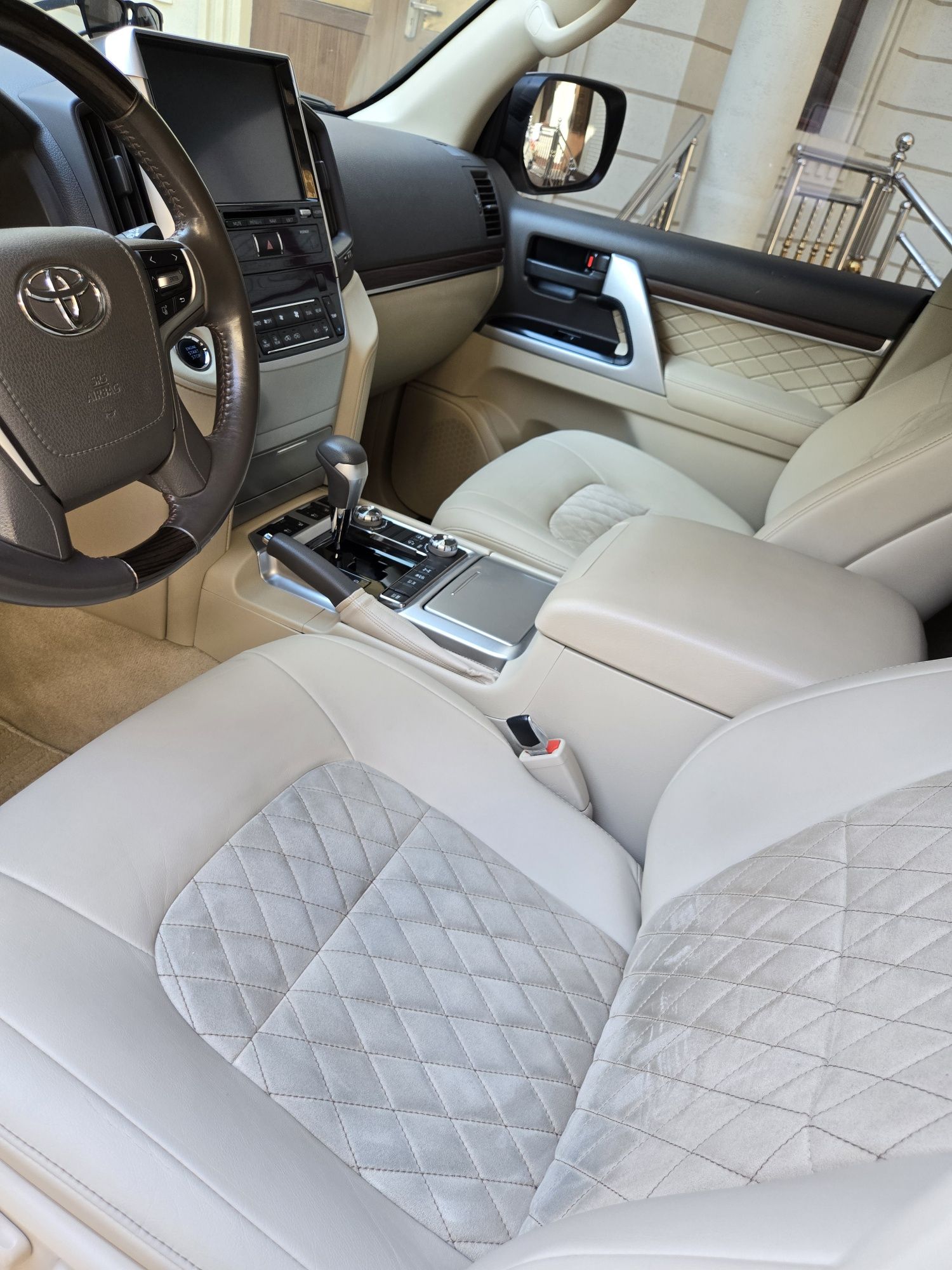 Land cruiser 200 mator 4.6 full komplektaciya