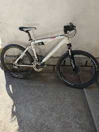 MTB Cube Ams comp bicicleta 26" full suspension disc shimano xt 27 vit