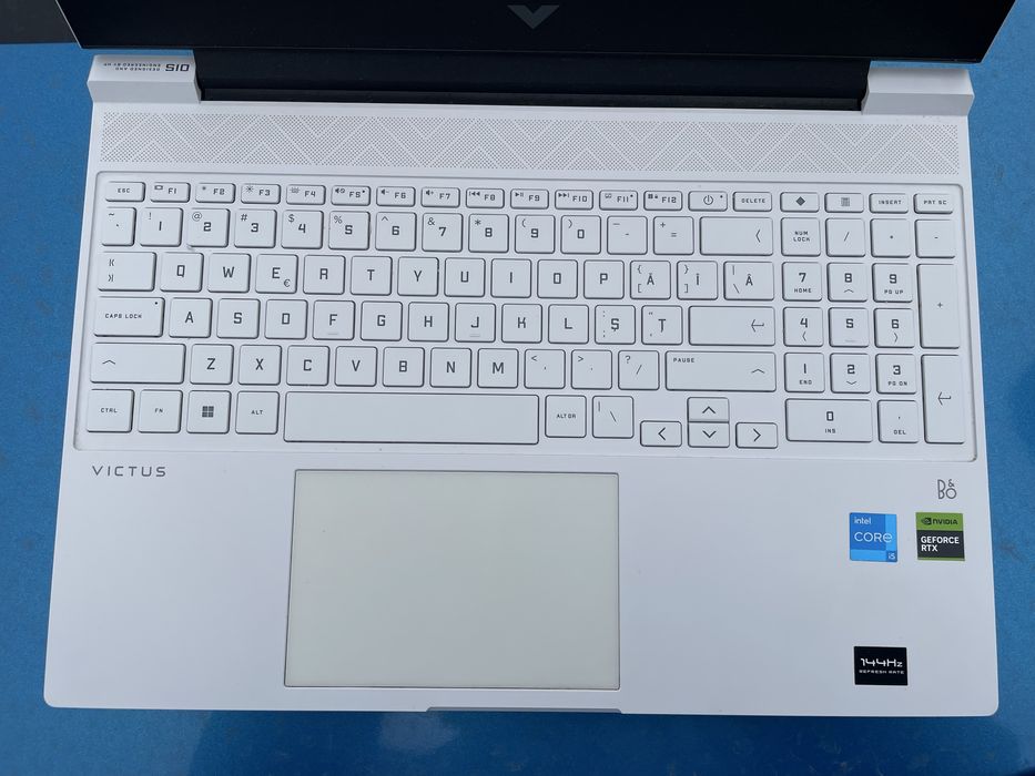 laptop victus by hp 15-fa0028nq