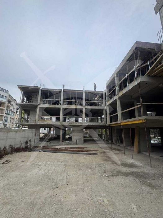 Продава се Двустаен апартамент в Варна, Левски - 58 кв.м за 1811 €/кв.м - Снимка #2